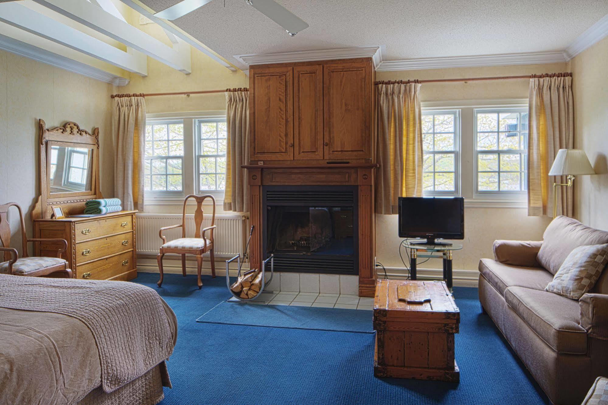 Sir Sam'S Inn & Spa (Adults Only) Haliburton Exterior foto