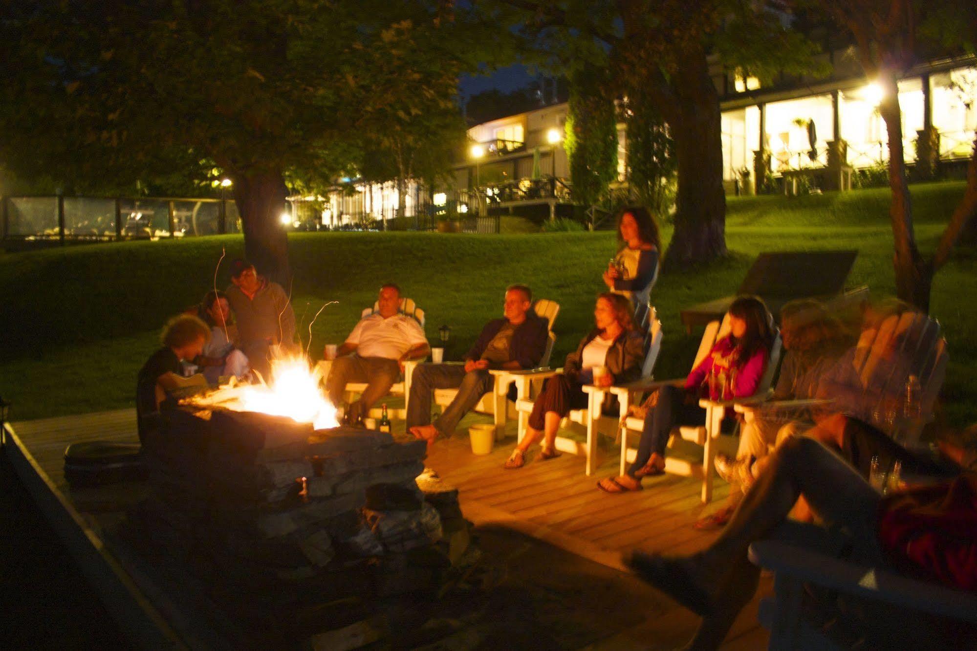 Sir Sam'S Inn & Spa (Adults Only) Haliburton Exterior foto